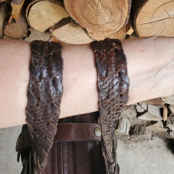 Chloe Textured Brown Shoulder Bag with Gold Accents - Picture 9 of 15